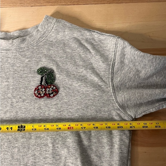 Women’s Gray Crew Neck Sweatshirt Embellished Cherry Appliqué Rhinestone Size Sm - Picture 9 of 9